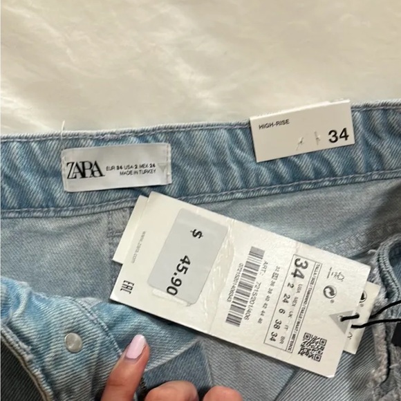 ZARA Jean shorts - Picture 3 of 5
